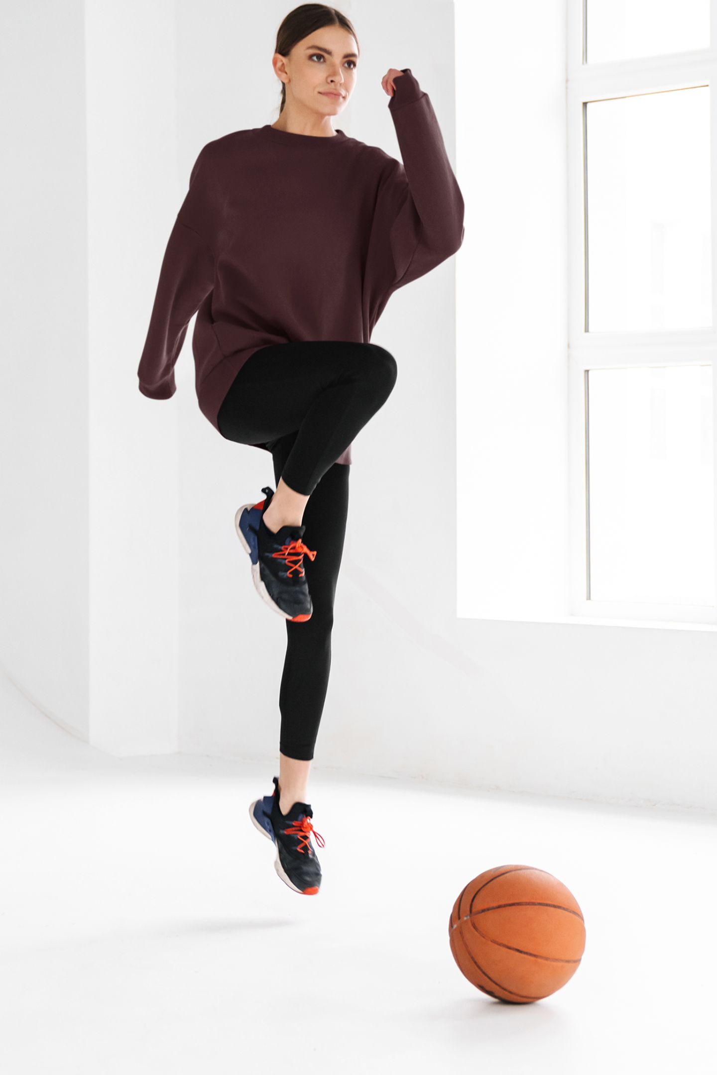 Maroon – Women’s Oversized Heavyweight Sweatshirt, 400 GSM Maroon – Women’s Oversized Heavyweight Sweatshirt, 400 GSM