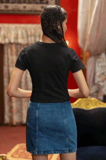 Black - Crop Top